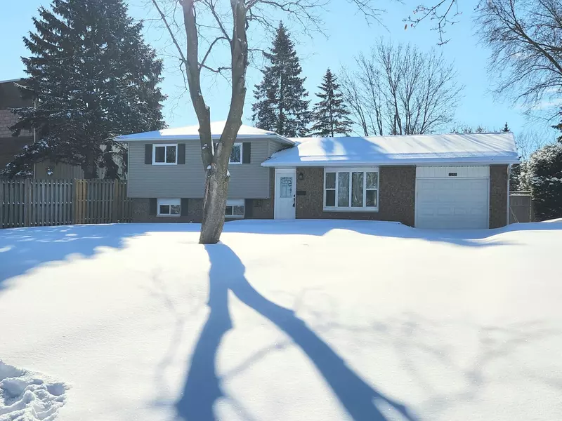 1266 Brockmount PL, Brockville, ON K6V 5Z7