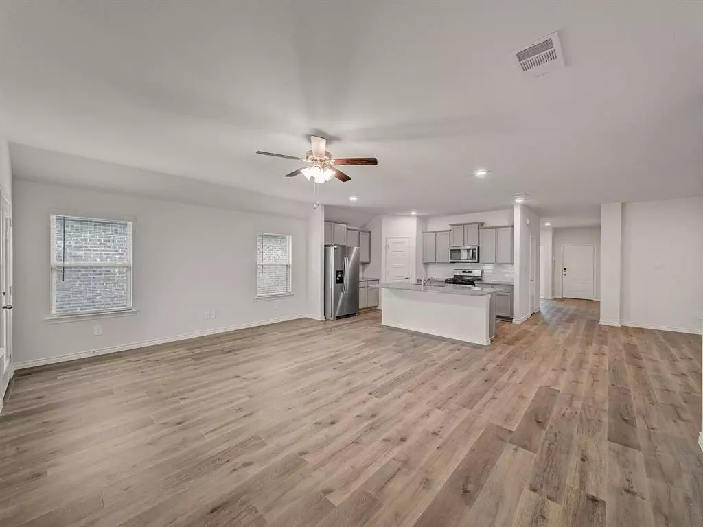 Aubrey, TX 76227,9733 Tinsley Street