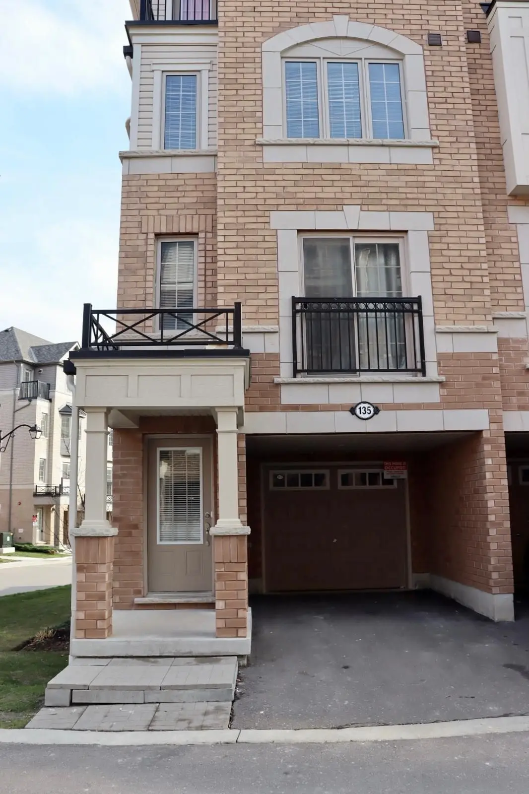 Oshawa, ON L1L 0M7,135 Giboulee PATH