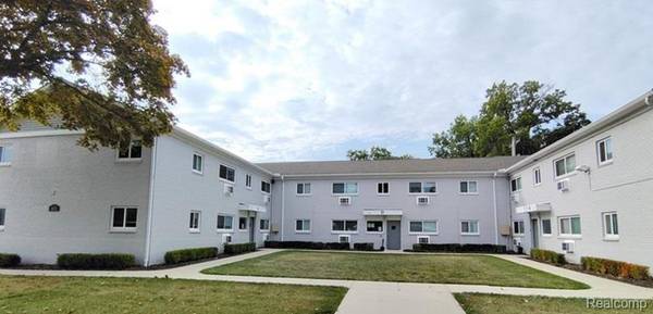 1770 E Woodward Heights BLVD #B2, Hazel Park, MI 48030
