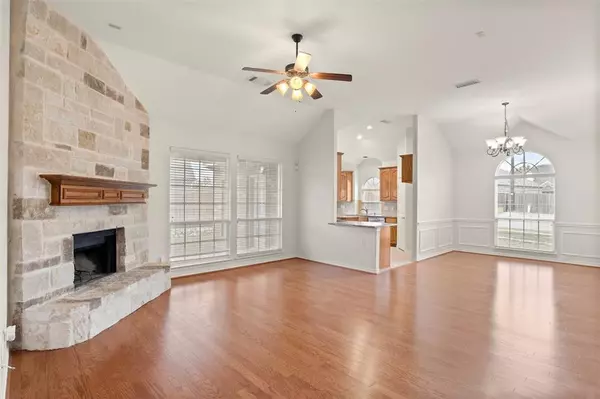 Grand Prairie, TX 75052,2907 Crystal Way