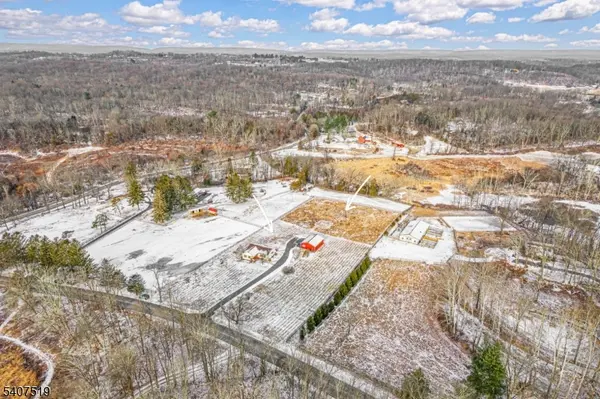 33 Hibler Rd, Green Twp., NJ 07860