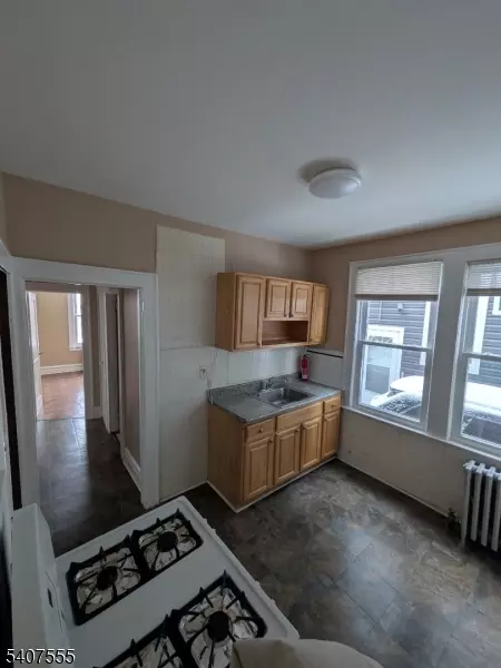 Newark City, NJ 07106,32 Underwood St