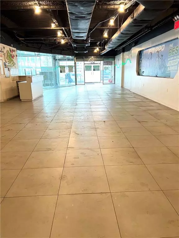 Flushing, NY 11354,136-40 39th AVE #B2