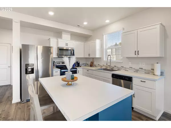 Springfield, OR 97477,2483 30TH PL