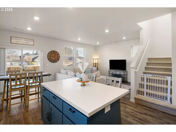 Springfield, OR 97477,2483 30TH PL