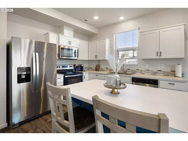 Springfield, OR 97477,2483 30TH PL