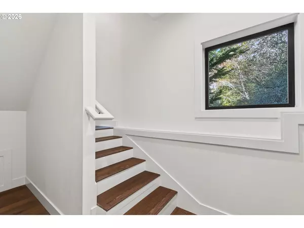 Kelso, WA 98626,133 CEDAR FALLS DR