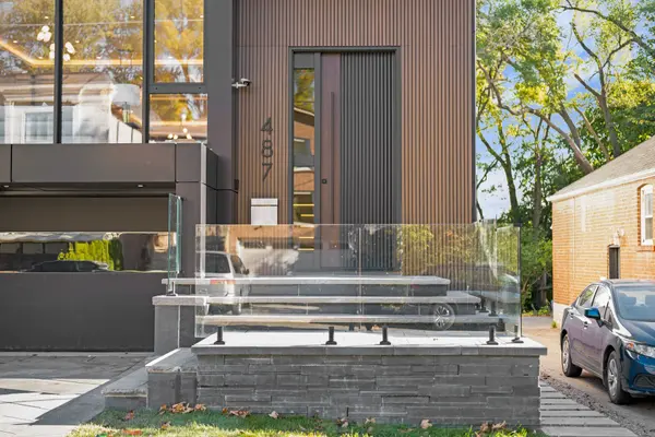 Toronto C04, ON M5N 1Y6,487 Coldstream AVE