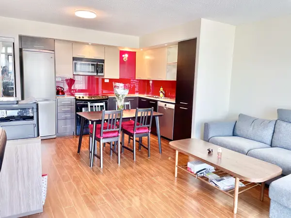 Toronto C01, ON M5V 3Z5,8 TELEGRAM Mews #1610