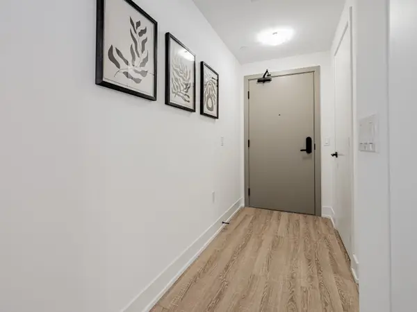 King, ON L7B 0R6,2075 King RD #249