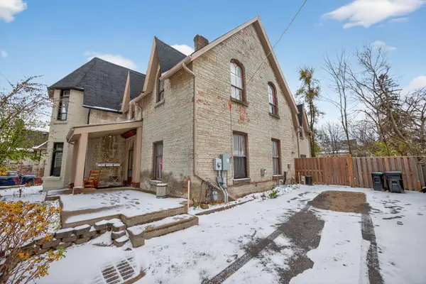 Barrie, ON L4N 1W4,64 High ST