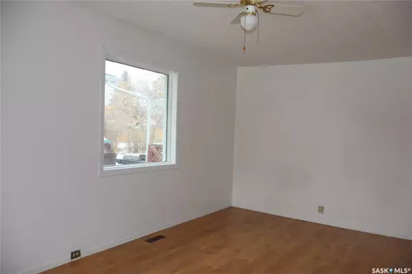 Assiniboia, SK S0H 0B0,315 7th AVENUE E