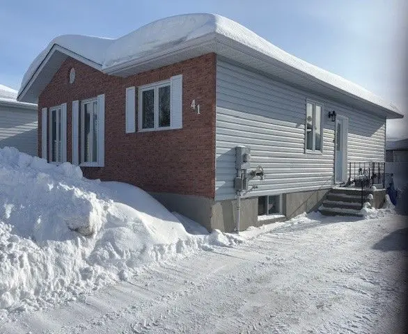 41 Blahey CT, Timmins, ON P4N 8L8