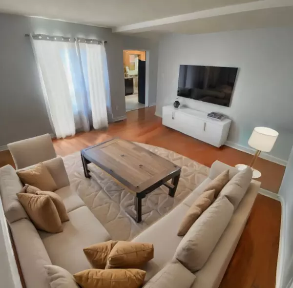 Brampton, ON L6R 1K3,74 Shady Pine CIR