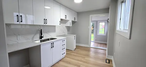 Welland, ON L3B 4V1,321 Dieppe ST