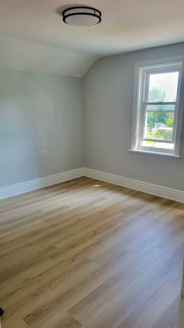 Gananoque, ON K7G 2S1,190 Victoria AVE