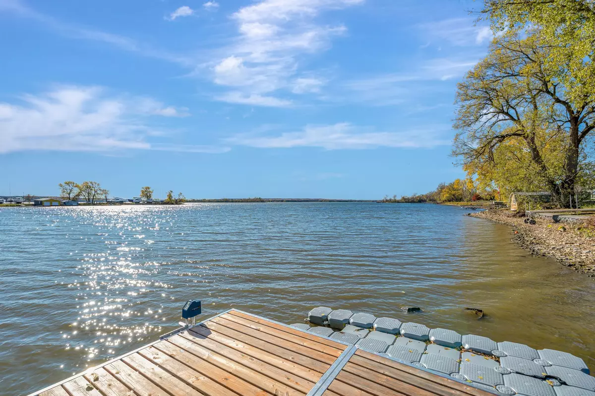 Deseronto, ON K0K 1X0,212 Main ST