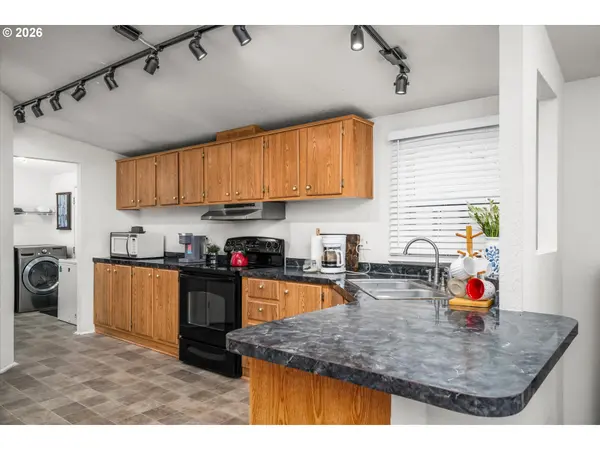 Eugene, OR 97404,1384 DAVID AVE