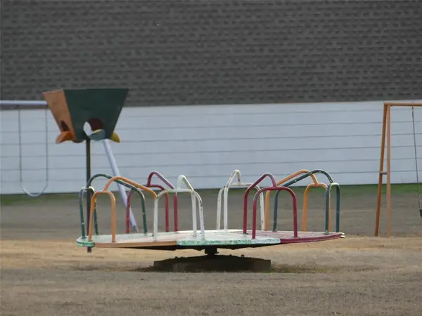 Bowie, TX 76230,422 Hutchinson Street