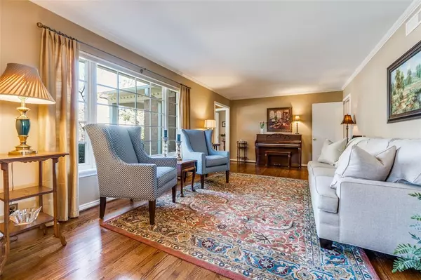 Dallas, TX 75230,7538 Midbury Drive