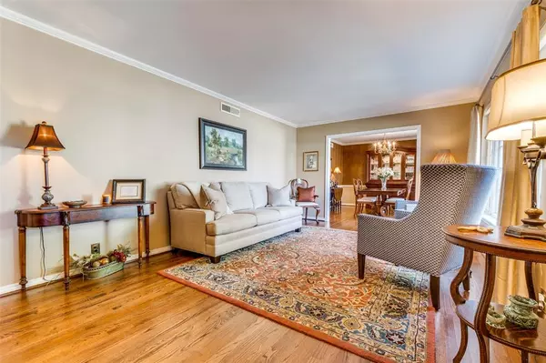 Dallas, TX 75230,7538 Midbury Drive