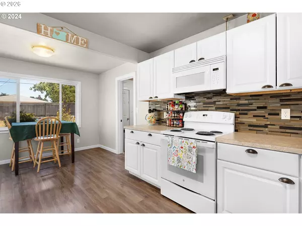 North Bend, OR 97459,1669 HAYES ST