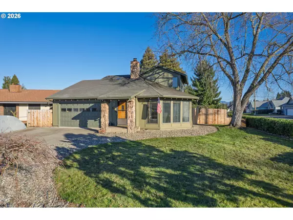 1205 NW LITTLEWOOD CT, Roseburg, OR 97471