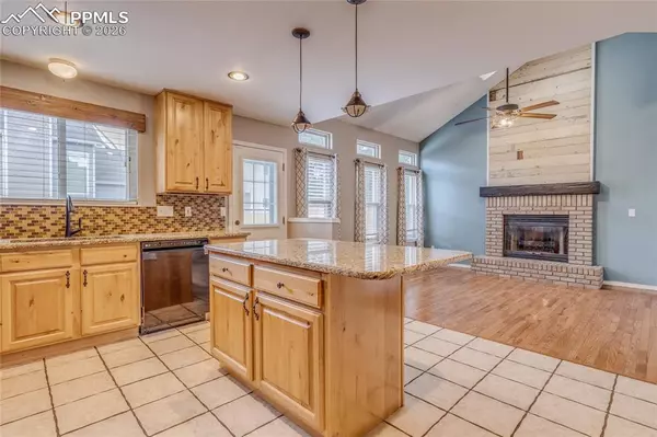 Colorado Springs, CO 80918,6605 Stonehedge DR