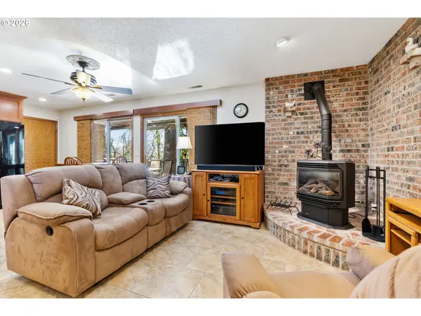 Hillsboro, OR 97123,3362 SE WILLOW ST