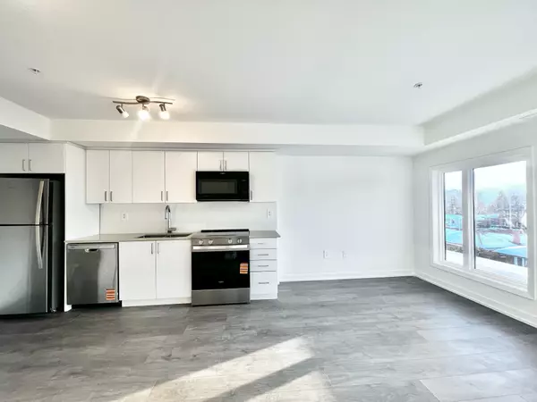 Toronto C13, ON M1R 1P8,1670 Victoria Park AVE #D212