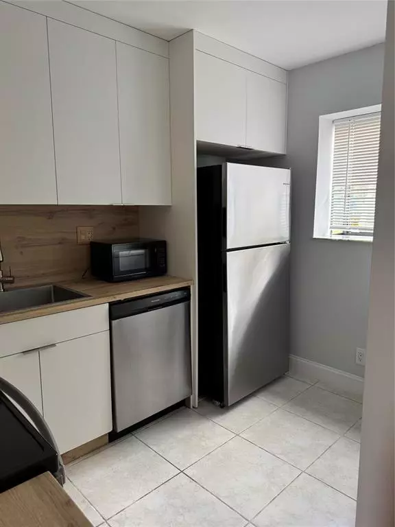 Pompano Beach, FL 33069,313 Gardens Drive #104