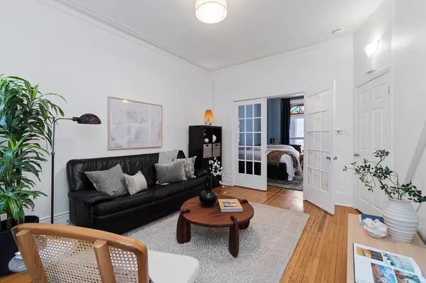 Toronto W02, ON M6H 2Z6,25 Westmoreland AVE