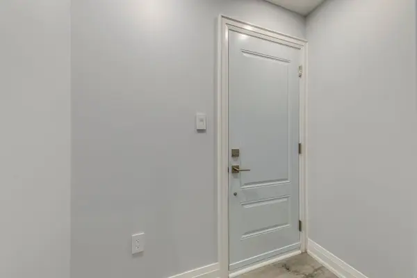 Mississauga, ON L5V 1A6,6150 Duford DR