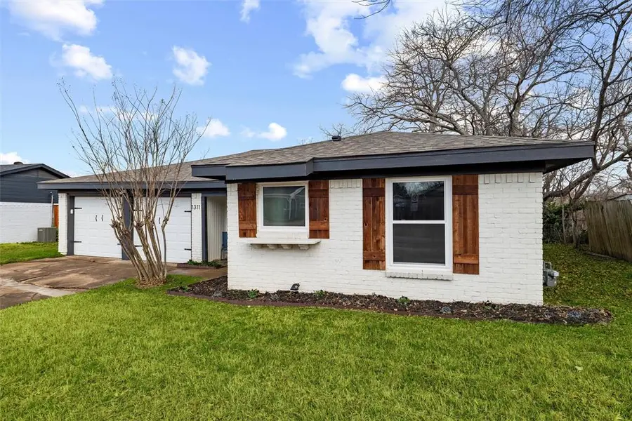 1311 Coke Drive, Arlington, TX 76010