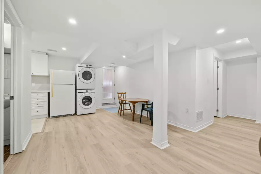 5554 Churchill Meadows BLVD #Lower, Mississauga, ON L5M 6M6