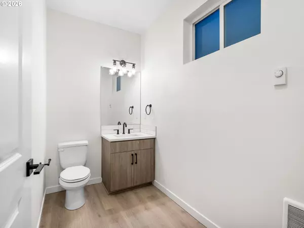 Portland, OR 97203,8350 N Bank ST