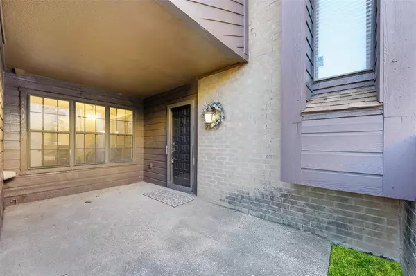 Fort Worth, TX 76112,714 Oakwood Trail