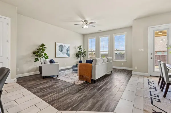 Arlington, TX 76001,7203 Fallen Crest Lane