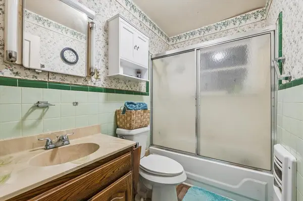 Lacy Lakeview, TX 76705,401 Avenue I