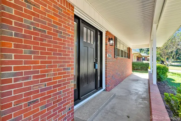 Shreveport, LA 71105,2043 Shadywood Lane