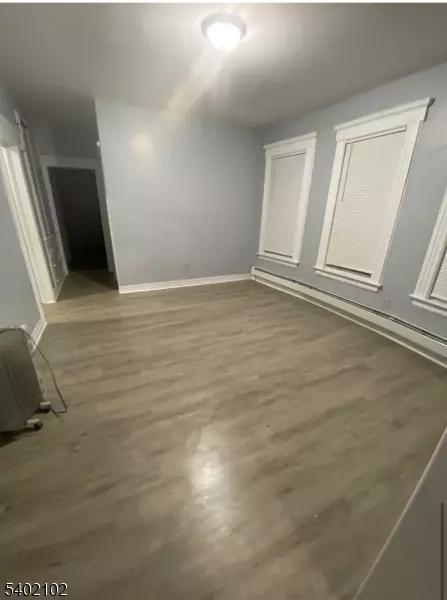 Newark City, NJ 07104,133 Oraton St