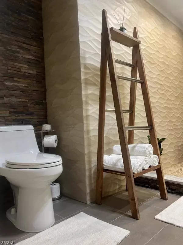 Hackensack City, NJ 07601,205 Davis Ave