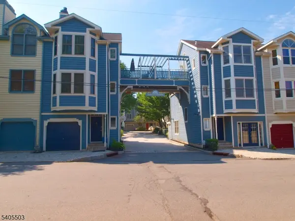 Lambertville City, NJ 08530,8 Raritan Pointe