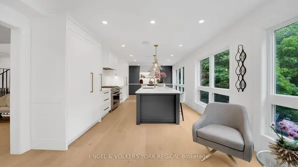 Toronto C12, ON M5L 2N5,15 Silvergrove RD