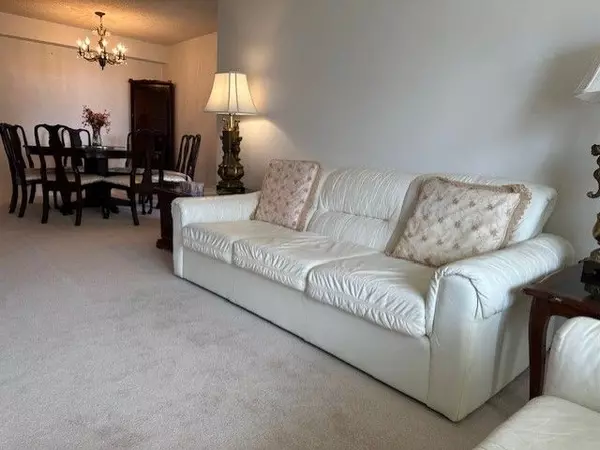 Toronto E05, ON M1W 3X9,225 Bamburgh CIR #711