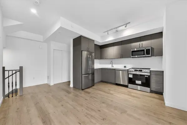 Markham, ON L3S 3J8,109 Marydale AVE #18