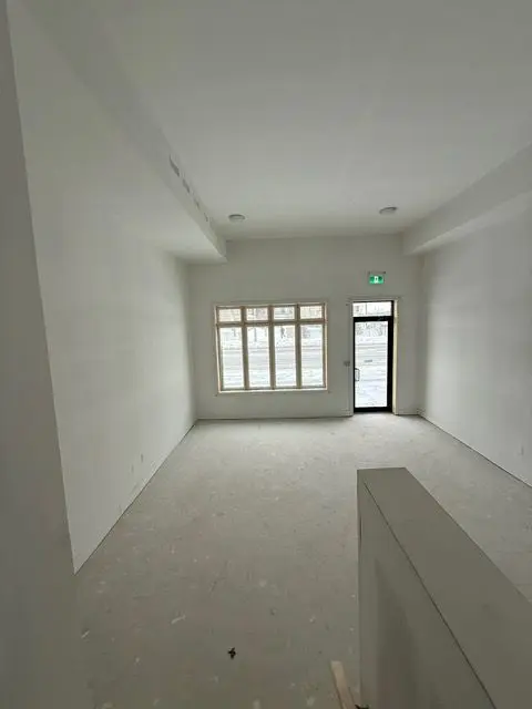 Brampton, ON L6P 4L9,128 Falby RD #B