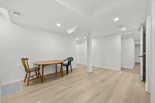 Mississauga, ON L5M 6M6,5554 Churchill Meadows BLVD #Lower