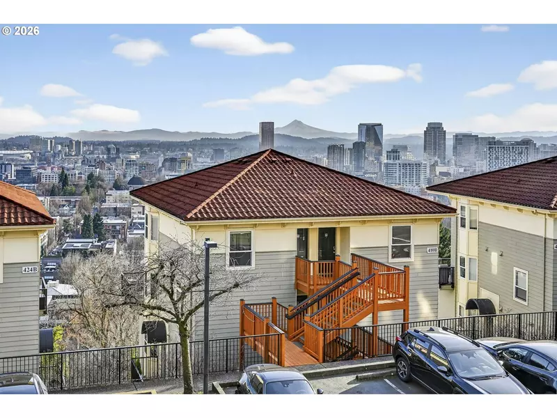 410 NW UPTOWN TER #3B, Portland, OR 97210